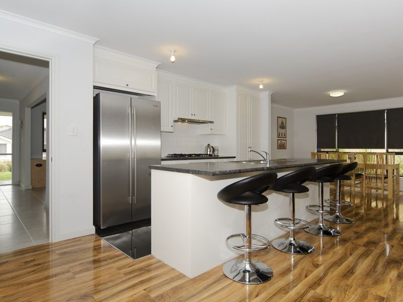 2 Birdsong Street, Aldinga Beach SA 5173