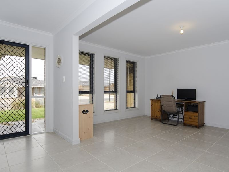 2 Birdsong Street, Aldinga Beach SA 5173