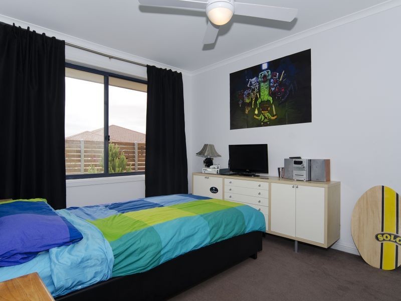 2 Birdsong Street, Aldinga Beach SA 5173