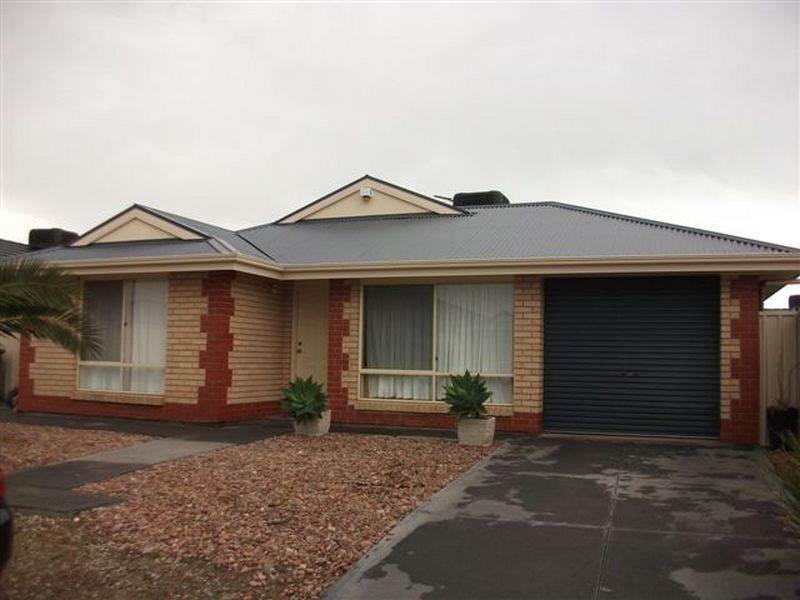 2 Cockle Avenue, Aldinga Beach SA 5173