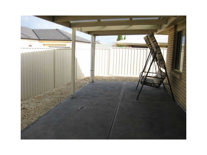 2 Cockle Avenue, Aldinga Beach SA 5173