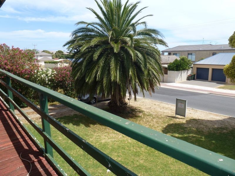 35 Croser Avenue, Aldinga Beach SA 5173