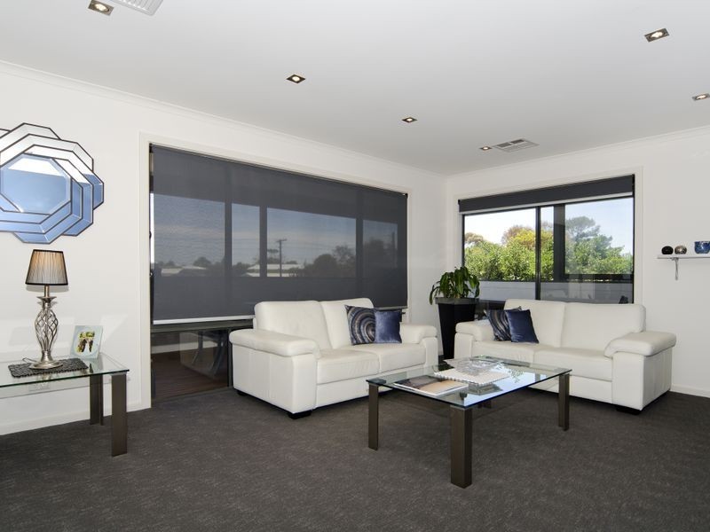 5 Harvey Crescent, Aldinga Beach SA 5173