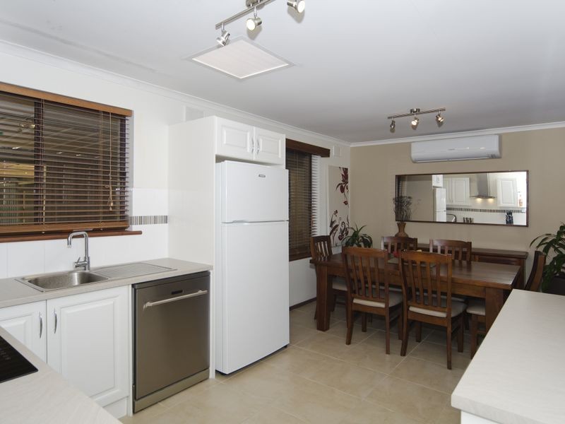 12 Illman Crescent, Aldinga Beach SA 5173