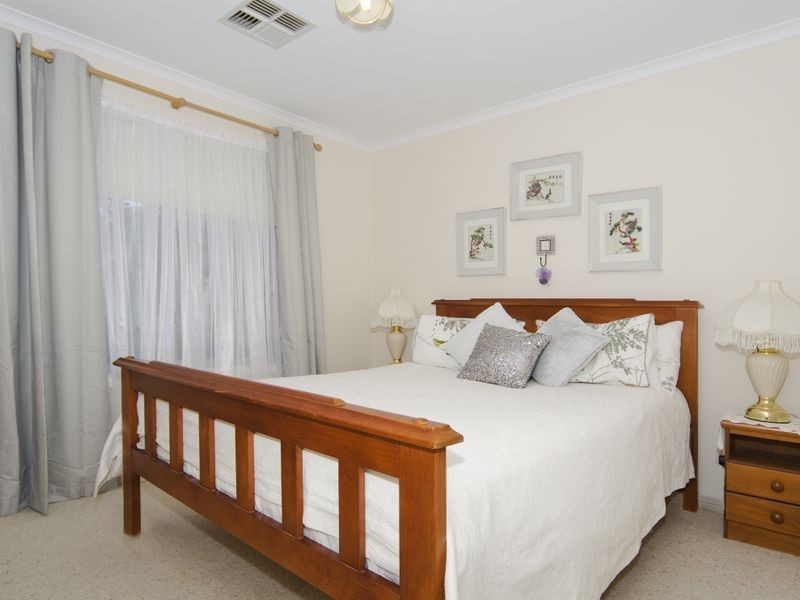 13 Seaview Street, Aldinga Beach SA 5173