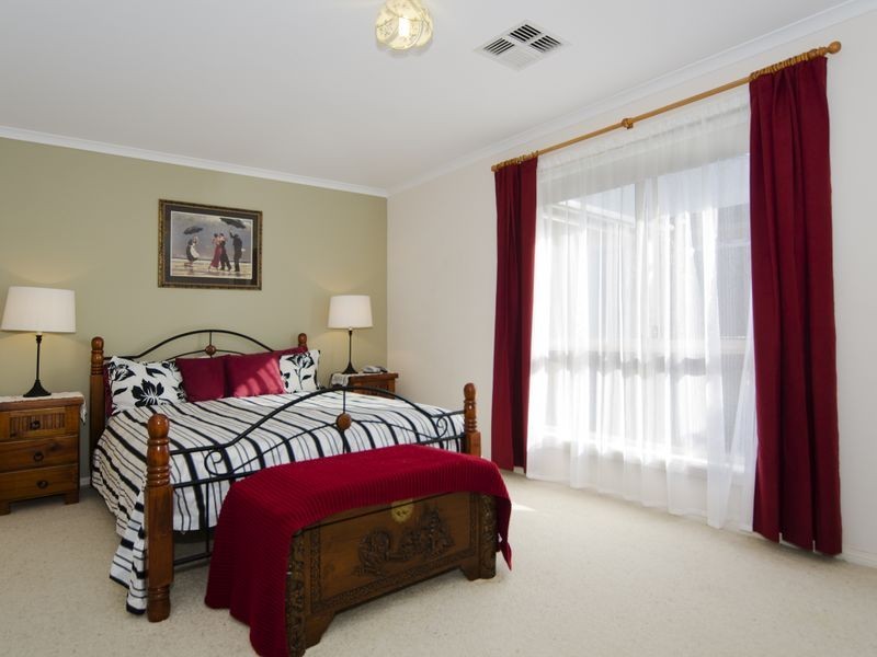 13 Seaview Street, Aldinga Beach SA 5173