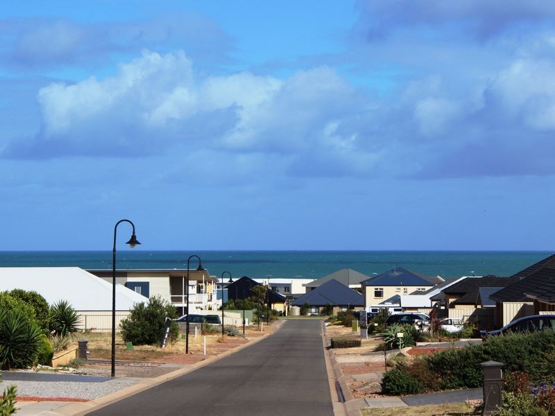 28 Milford Avenue, Sellicks Beach SA 5174