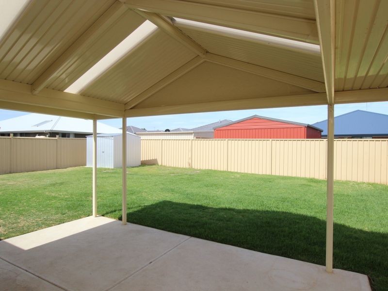 5 Whistlers Avenue, Aldinga Beach SA 5173