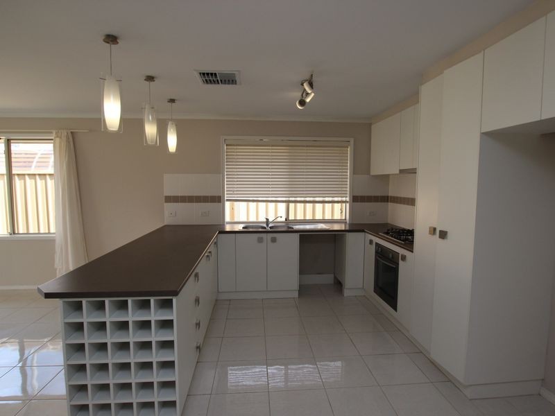 5 Whistlers Avenue, Aldinga Beach SA 5173