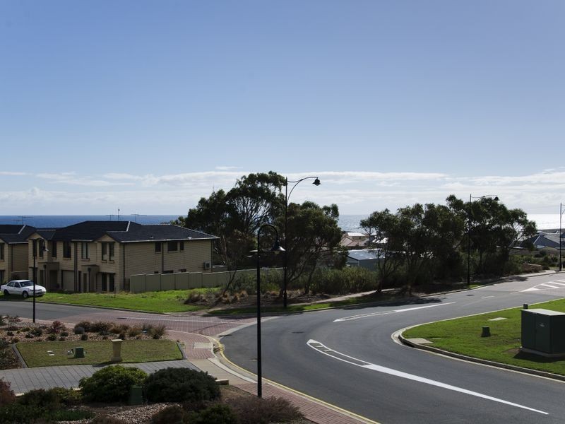 7 Bluewater Boulevard, Sellicks Beach SA 5174