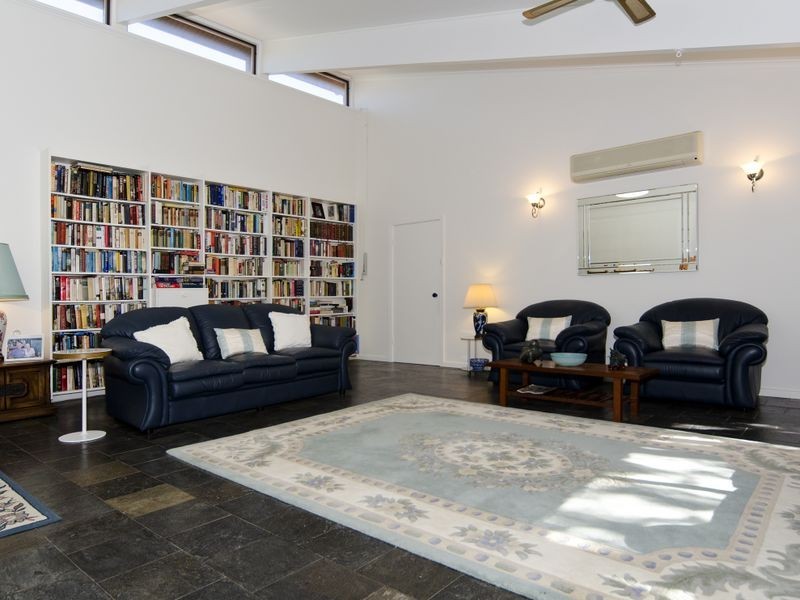 4 South Street, Port Willunga SA 5173