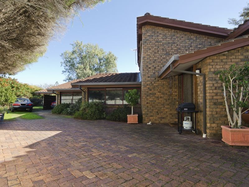 4 South Street, Port Willunga SA 5173