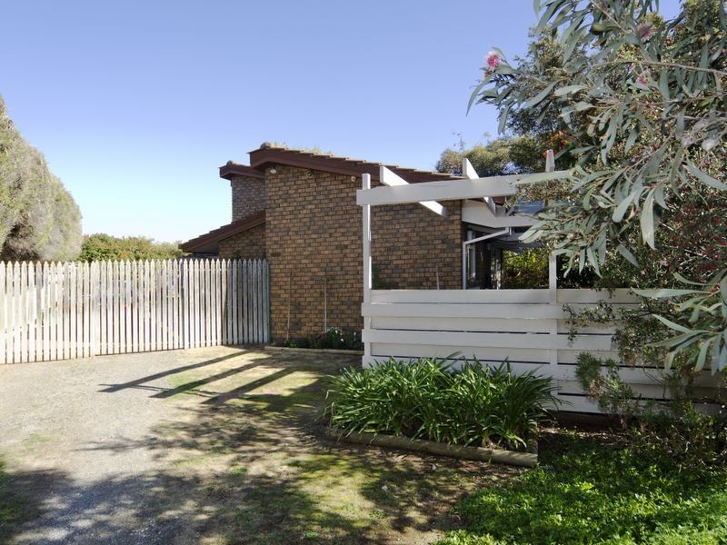 4 South Street, Port Willunga SA 5173