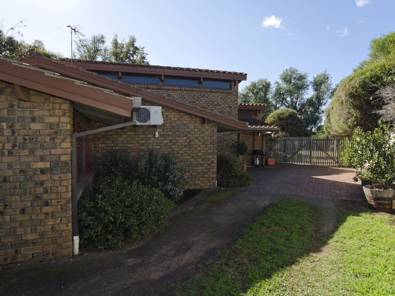 4 South Street, Port Willunga SA 5173