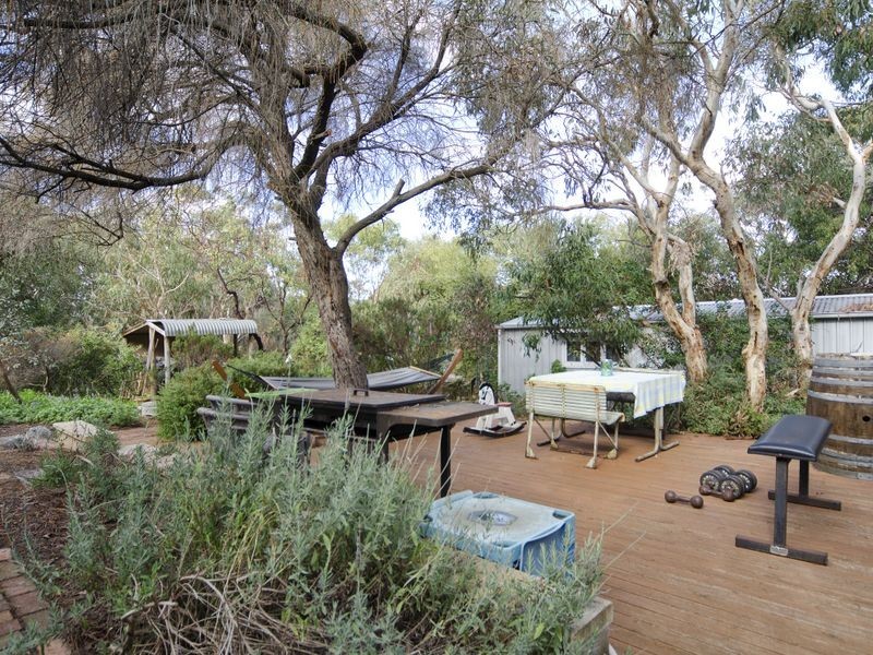 16 Quondong Avenue, Aldinga Beach SA 5173