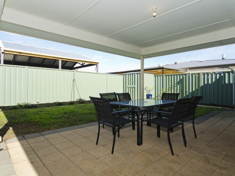 184 Aldinga Beach Rd, Aldinga Beach SA 5173