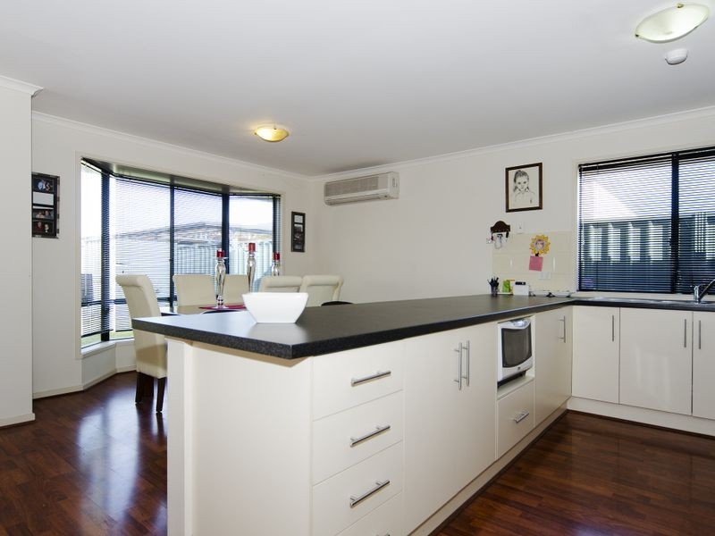 184 Aldinga Beach Rd, Aldinga Beach SA 5173