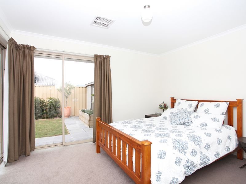 11 Mistletoe Street, Aldinga Beach SA 5173