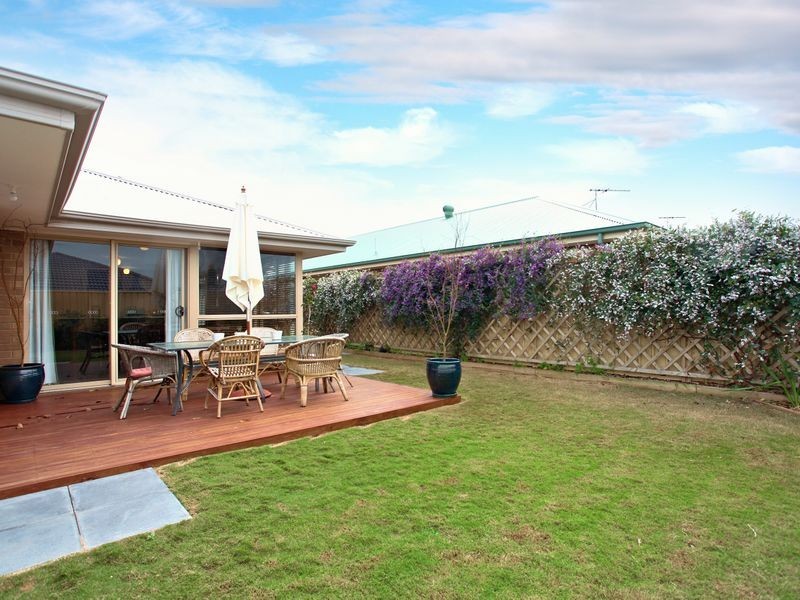 11 Mistletoe Street, Aldinga Beach SA 5173