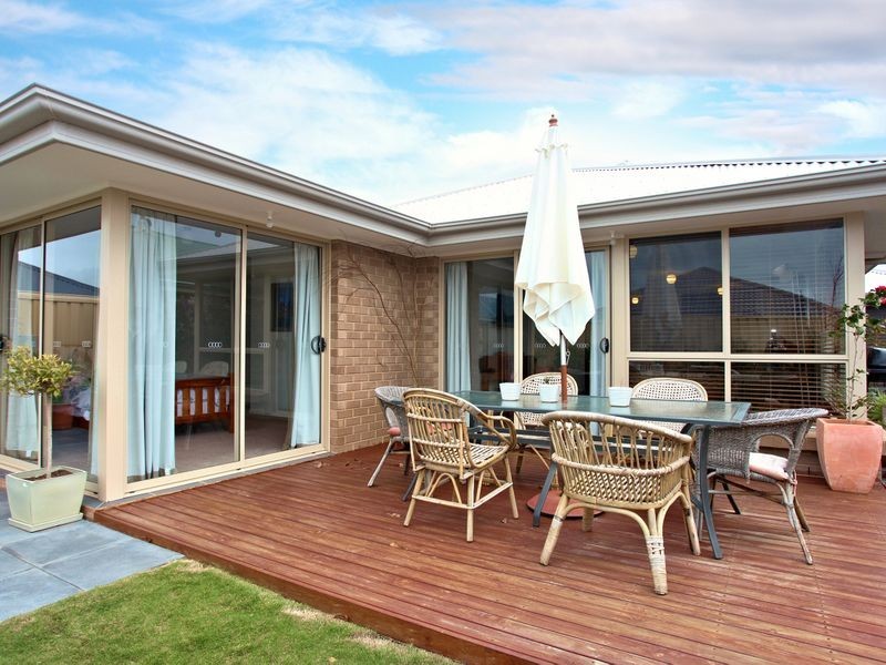 11 Mistletoe Street, Aldinga Beach SA 5173