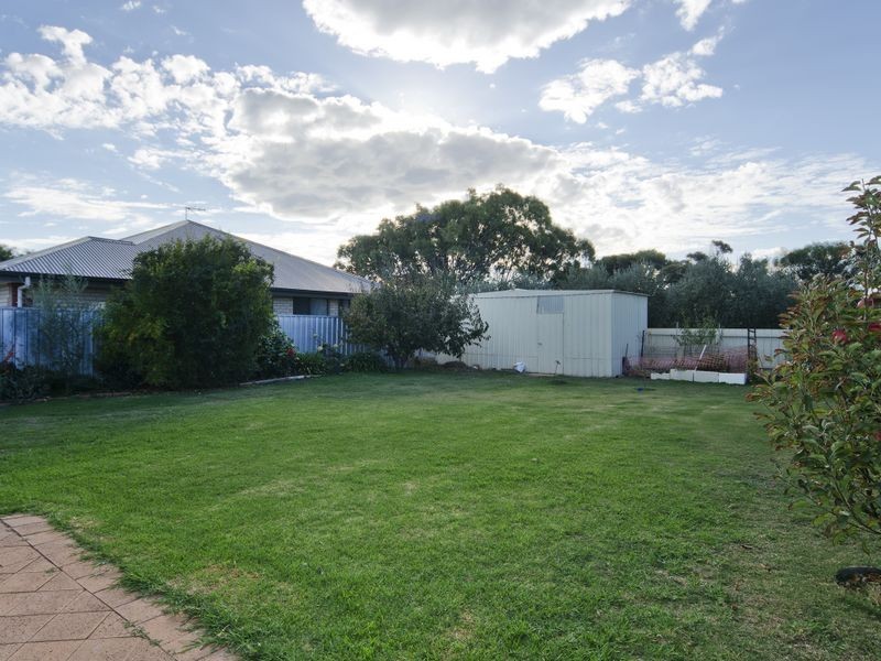 13 Seaview Street, Aldinga Beach SA 5173