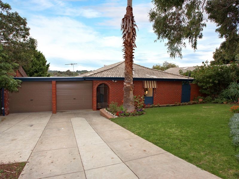 58 Carbenet Drive, Hackham SA 5163