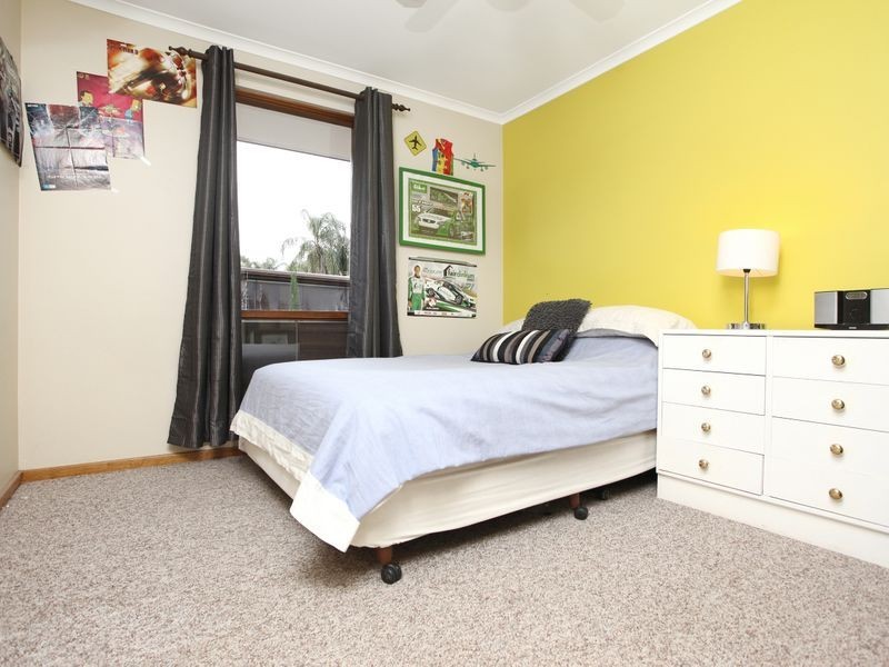 58 Carbenet Drive, Hackham SA 5163