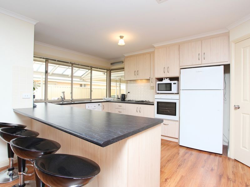 25 Nicholl Avenue, Aldinga Beach SA 5173