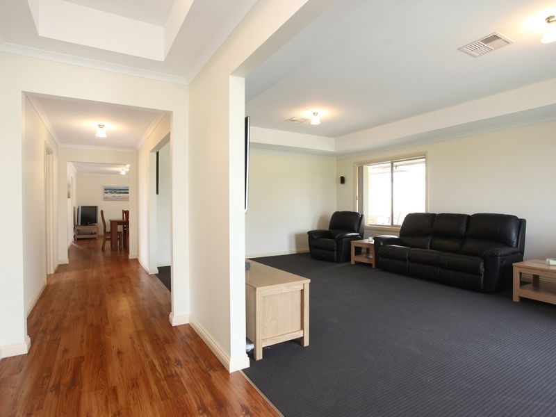 25 Nicholl Avenue, Aldinga Beach SA 5173