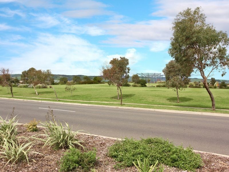 25 Nicholl Avenue, Aldinga Beach SA 5173