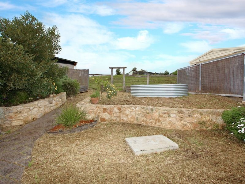 1 Hakea Walk, Aldinga SA 5173