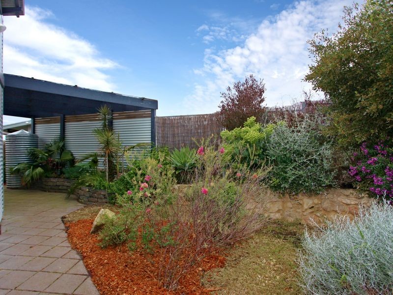 1 Hakea Walk, Aldinga SA 5173