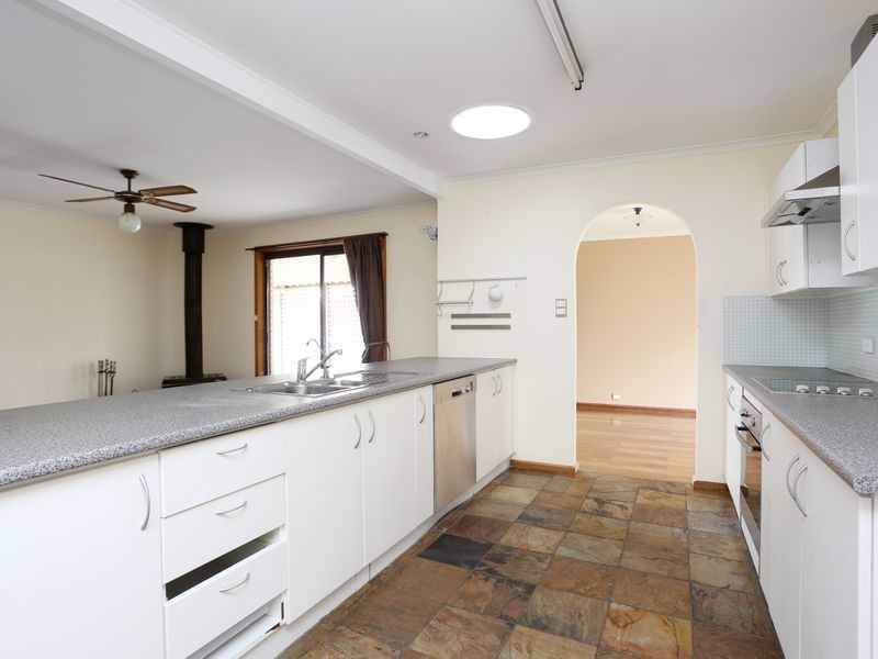 2 Reed Street, Aldinga Beach SA 5173