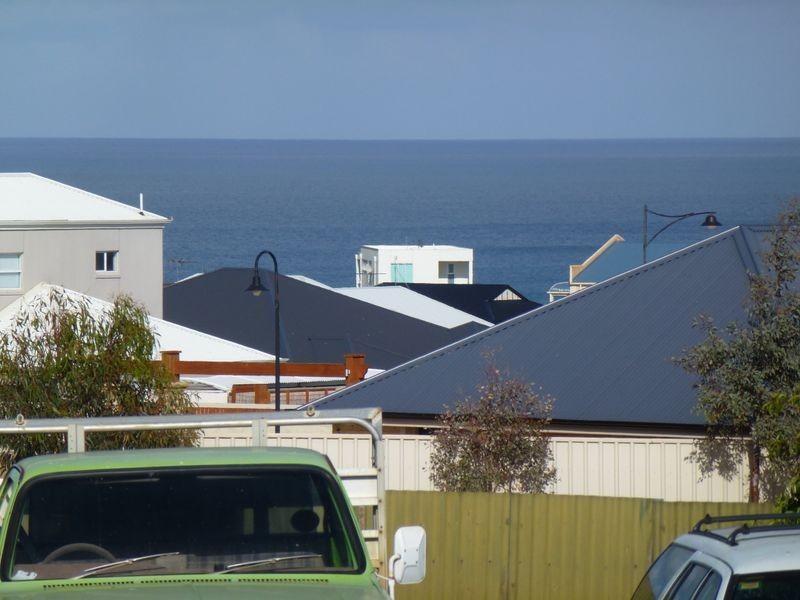 9 Plaza Avenue, Sellicks Beach SA 5174