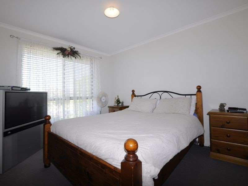 7 Blue Bay Avenue, Aldinga Beach SA 5173