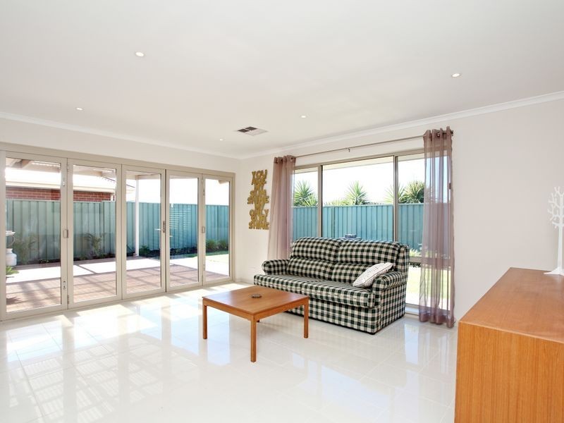 6 Cobalt Place, Aldinga Beach SA 5173