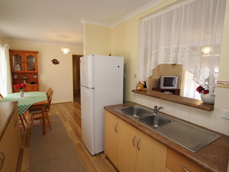 13 Leaker Avenue, Aldinga Beach SA 5173