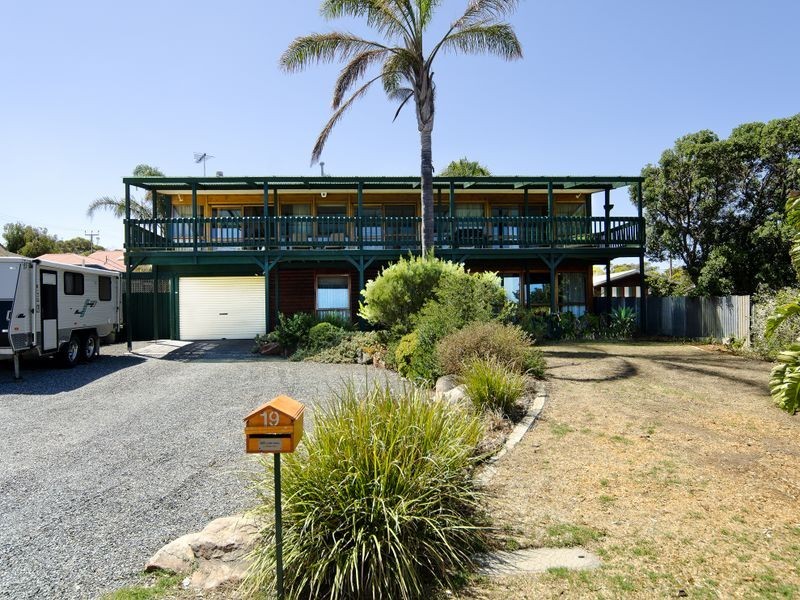 19 Second Avenue, Moana SA 5169