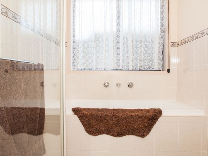 16 Meadow Bank Way, Aldinga Beach SA 5173