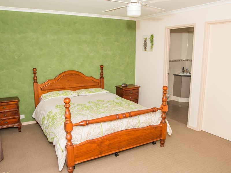 16 Meadow Bank Way, Aldinga Beach SA 5173