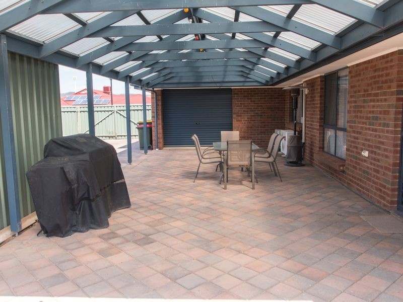 16 Meadow Bank Way, Aldinga Beach SA 5173
