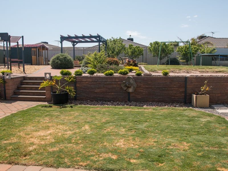 16 Meadow Bank Way, Aldinga Beach SA 5173
