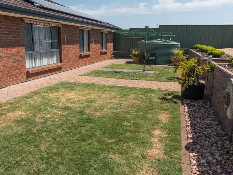 16 Meadow Bank Way, Aldinga Beach SA 5173