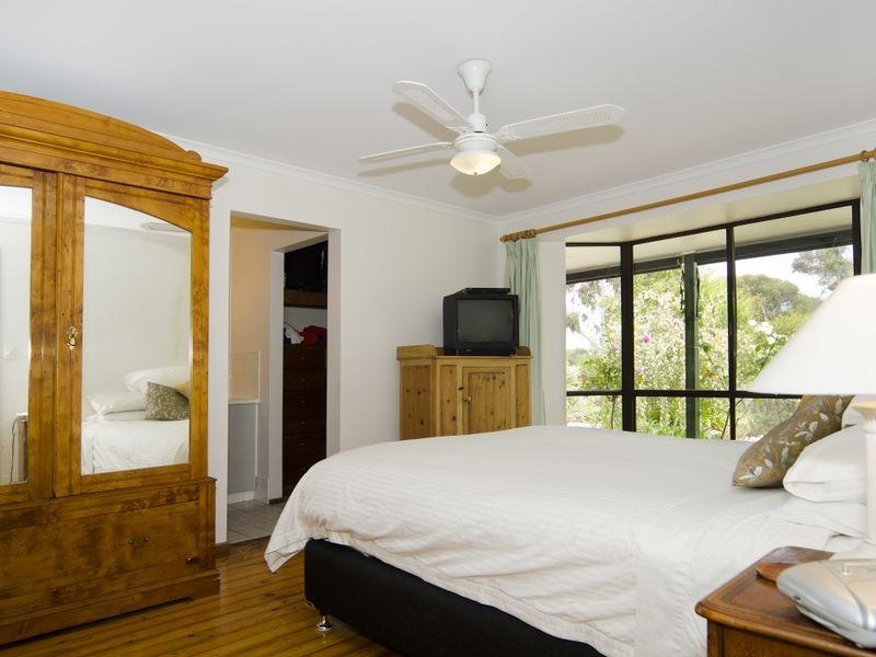 25 Herbert Allan Way, Willunga SA 5172