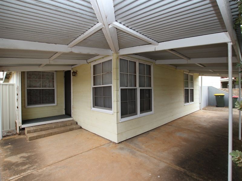 31 Whinnerah Avenue, Aldinga Beach SA 5173