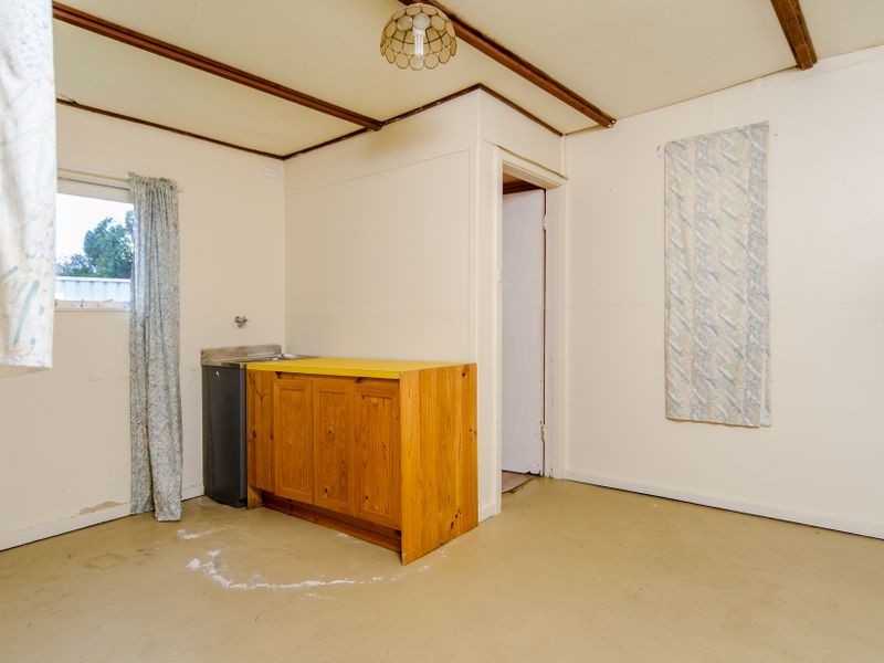 31 Whinnerah Avenue, Aldinga Beach SA 5173