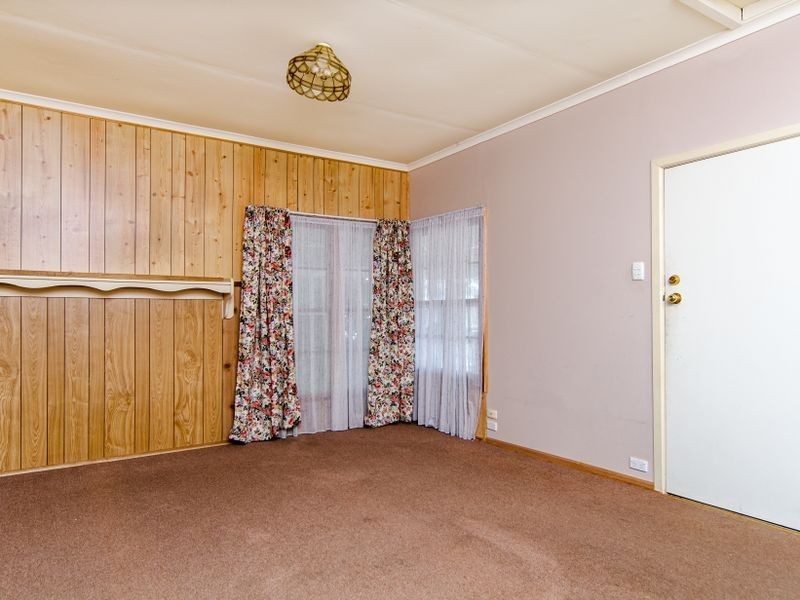 31 Whinnerah Avenue, Aldinga Beach SA 5173