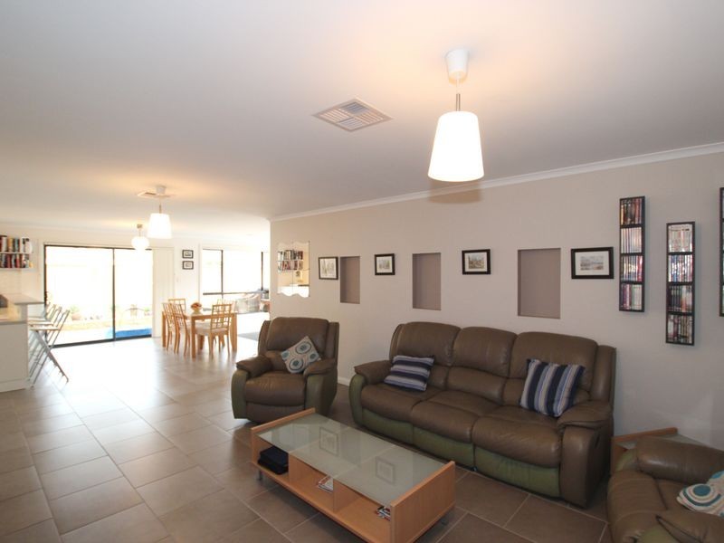 13 Sunday Boulevard, Aldinga Beach SA 5173