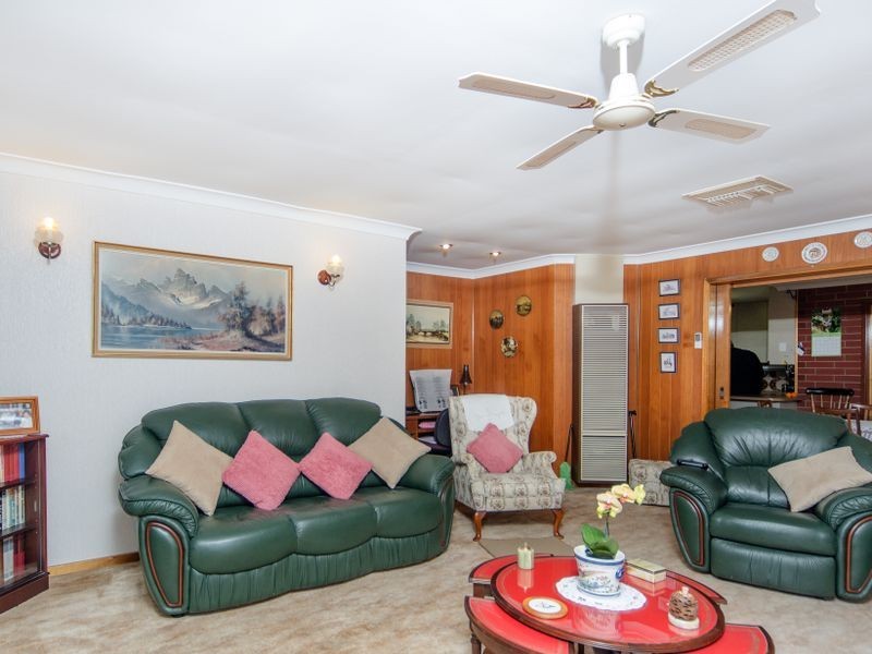 27 Tyabb Crescent, Port Noarlunga South SA 5167