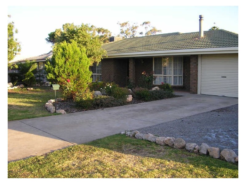 16 Oakley Crescent, Aldinga Beach SA 5173